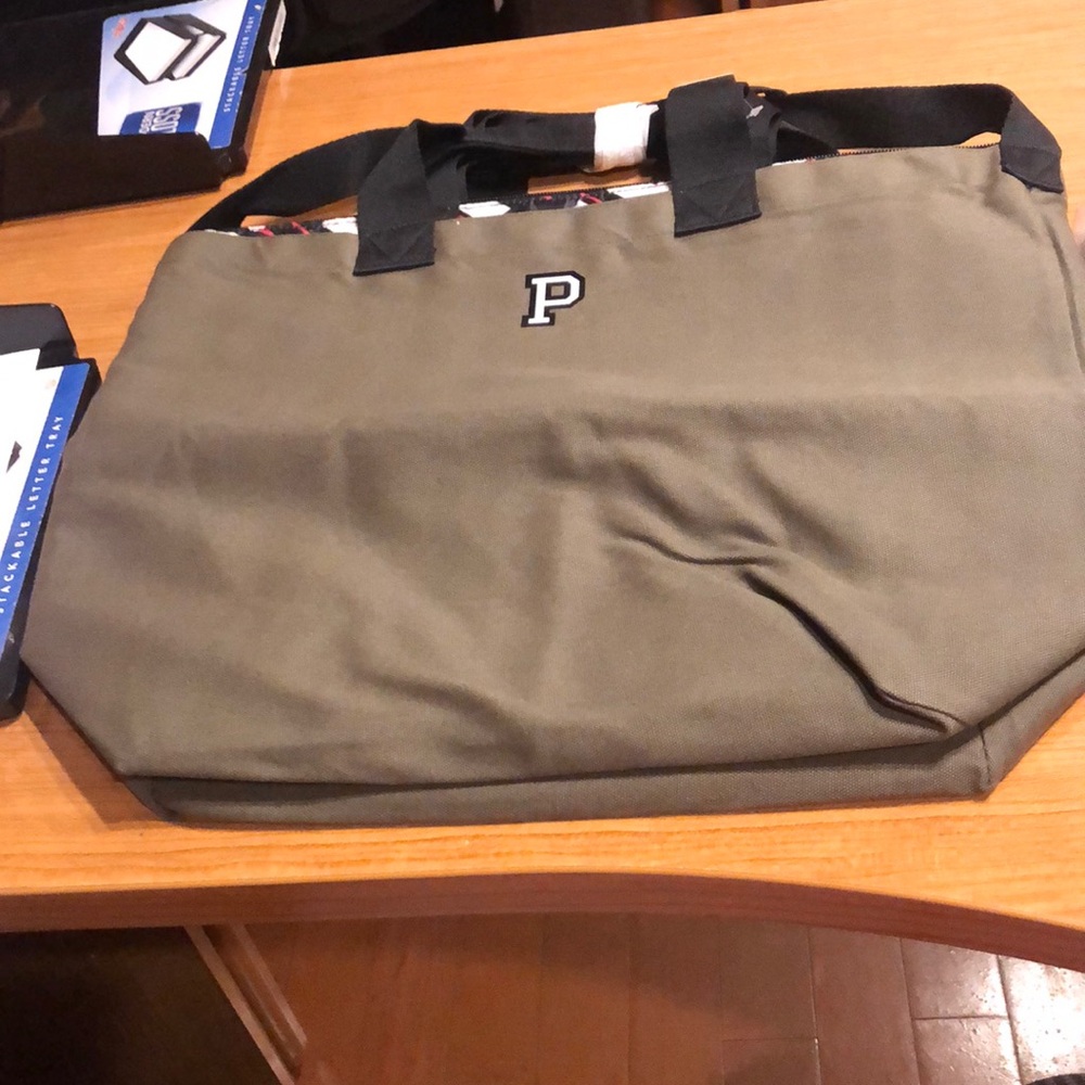 Insulated tote